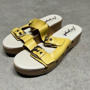 Free People Fiona Yellow Croc Buckle Stud Accent Wooden Cushioned Clogs 41